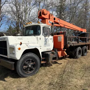 Mack 8 Ton Boom Truck, 125,922mi,  237 MaxiDyne Engine, VIN RD685S3177 (SY) ** IMPORTANT NOTE: Required for load out of select items. Truck may be pic