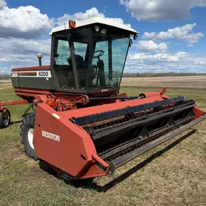 Hesston 8200 Windrower/ Swather w/ 18’ Grain Header & 14‘ Hay Header, 2548hrs * See description as per mechanical note. Windrower S/N 820T 01317, Drap