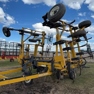 30’ Ezee On Field Cultivator w/ 4 Bar Mulchers & Anhydrous Kit, S/N 3549
