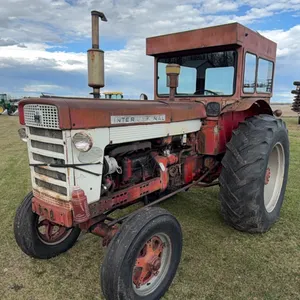 International 660 2wd Tractor w/ Cab