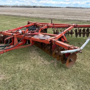 15’ Massey Ferguson 620 Field Disk, S/N 1867 503845