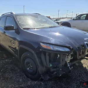SALVAGE UNIT: 2016 Jeep Cherokee SUV - Black
 UNRESERVED