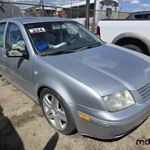 SALVAGE UNIT: Volkswagen Jetta Car - Silver
 UNRESERVED