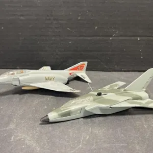 2 Dinky Airplanes - Phantom Ll F-4k & Mrca