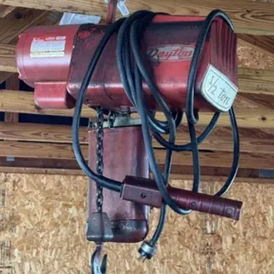 Dayton 1/2 Ton Electric Chain Hoist