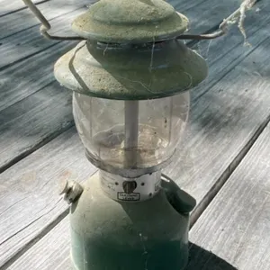 Coleman Single Globe Green Lantern