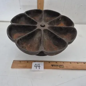 Antique Star Nail Cup 8 Slots 9 inch Diameter