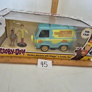 NIB Scooby Doo Shaggy & Mystery Machine