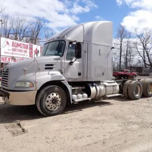 2016 Mack CXU613 T/A Hiway Tractor - Sleeper - 1M1