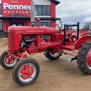 1946 Farmall B Tractor w/ Buddy Seat