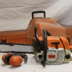 Stihl 038 AV Magnum II 21" Chainsaw, Case & Muffs