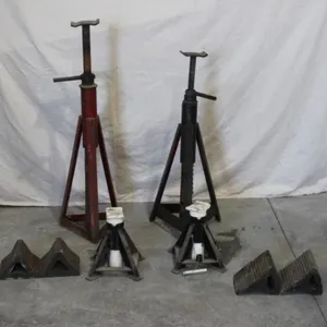 Jack Stands, Supplementary Stands & Chucks