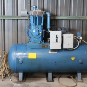 Quincy 340 Air Compressor 7.5 hp w/Air Hose