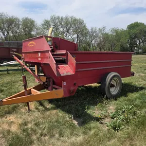 Kelly Ryan  Feed-R-Wagon  - 4x12