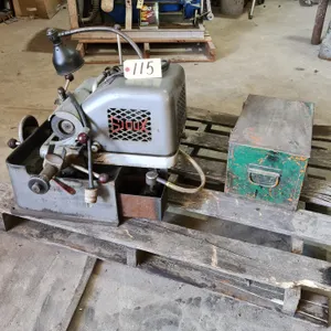 Sioux 645 Valve Face Grinder Machine