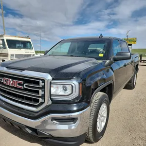 2017  GMC  Sierra 1500  SLE 4x2 4dr Crew Cab