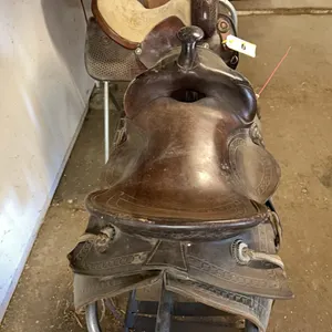 ANTIQUE WESTERN STADDLE