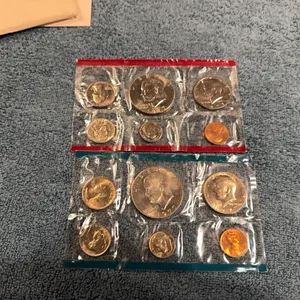1977 Uncirculated coin set