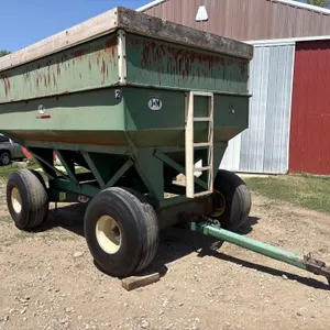 J&M 350bu Gravity Wagon