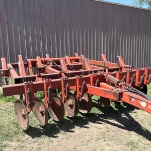 White 11 1/2ft Chisel Plow