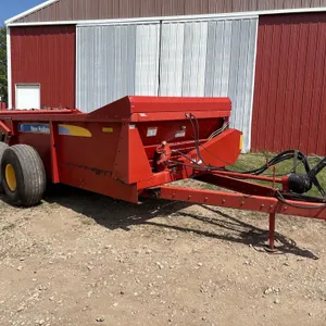 New Holland 195 Manure Spreader