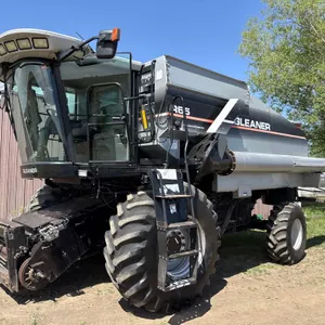 2004 Agco Gleaner R65 Combine
