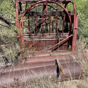 Teco Squeeze Chute and (4) Pieces of Pipe