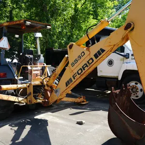 Ford 555D Front End Loader/Backhoe