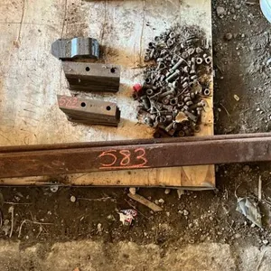 Bunning beater knives and floor chain slats