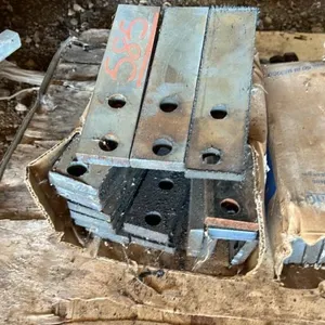 Hardox beater knives for manure spreader. Fit flat pack (yellow spreader)