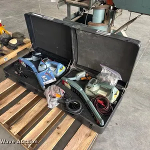 (2) Radiodetection RD7000+ locator