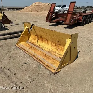 John Deere Worksite Pro four-in-one bucket