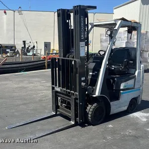 2017 UniCarriers CFS40 forklift