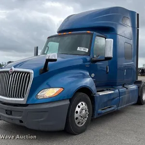 2019 International LT625 semi truck