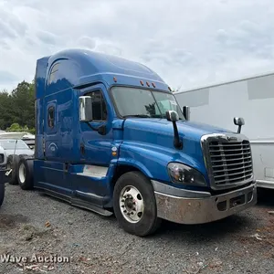2017 Freightliner Cascadia semi truck