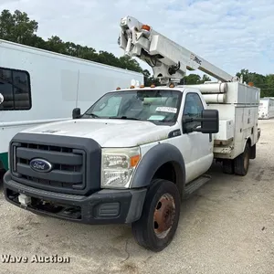 2013 Ford F450 Super Duty bucket truck