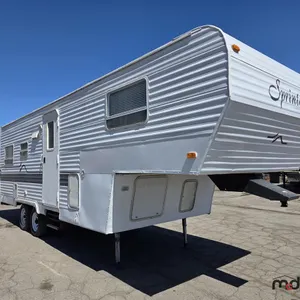 SALVAGE UNIT: 1998 Keystone Sprinter 25' T/A Travel Trailer
