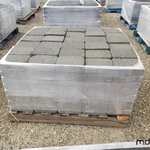 Bundle of Approx. 8" x 6" x 2 1/2" Patio Stones 
 UNRESERVED