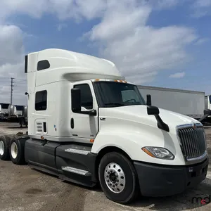 2018 International LT625 T/A Sleeper Semi Truck
