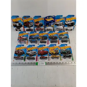 (16) Hot Wheels (NIB)