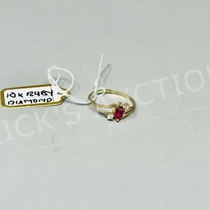 10k gold, ruby & diamond ring - size 5 1/2