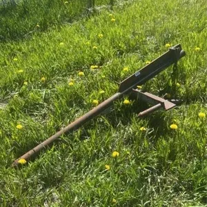 Chain on bale Spear