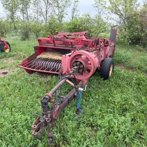 MF 124 SQUARE BALER