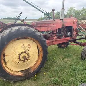 MASSEY HARRIS 33 with SAW