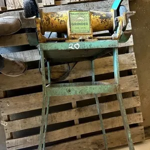 COMET BENCH, GRINDER ON STAND