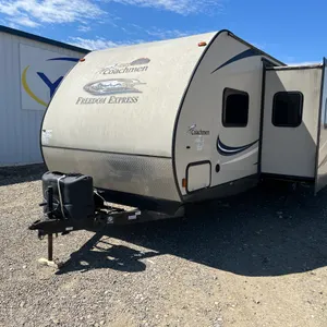 2015 FOREST RIVER COACHMEN BUMPER HITCH CAMPER