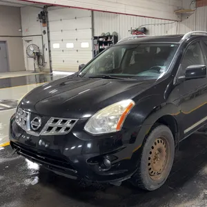 2011  Nissan  Rogue  SV AWD