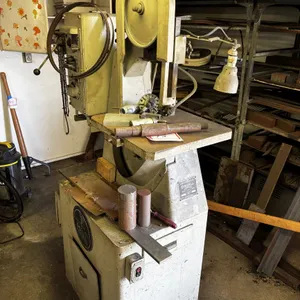 Continental DO-ALL band saw Mdl. J, 16-inch capacity machine used for cutting metals, plastics, or w