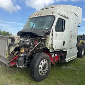 2015 FREIGHTLINER CASCADIA TANDEM AXLE SLEEPER TRUCK TRACTOR VIN: 3AKJGLD50FSGM1082