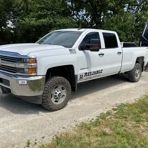 2018 CHEVROLET SILVERADO 2500HD CREW CAB 4X4 PICKUP VIN: 1GC1KUEG0JF274454